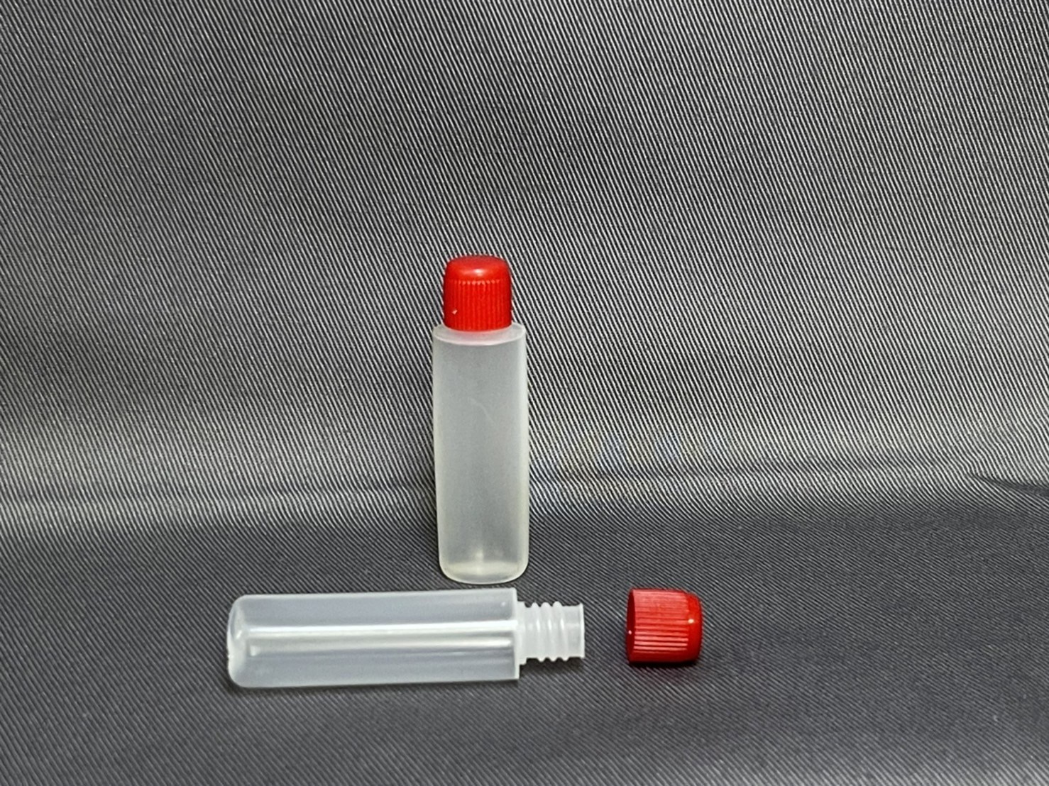 I-12-1 分裝瓶 5cc (橢圓形) 