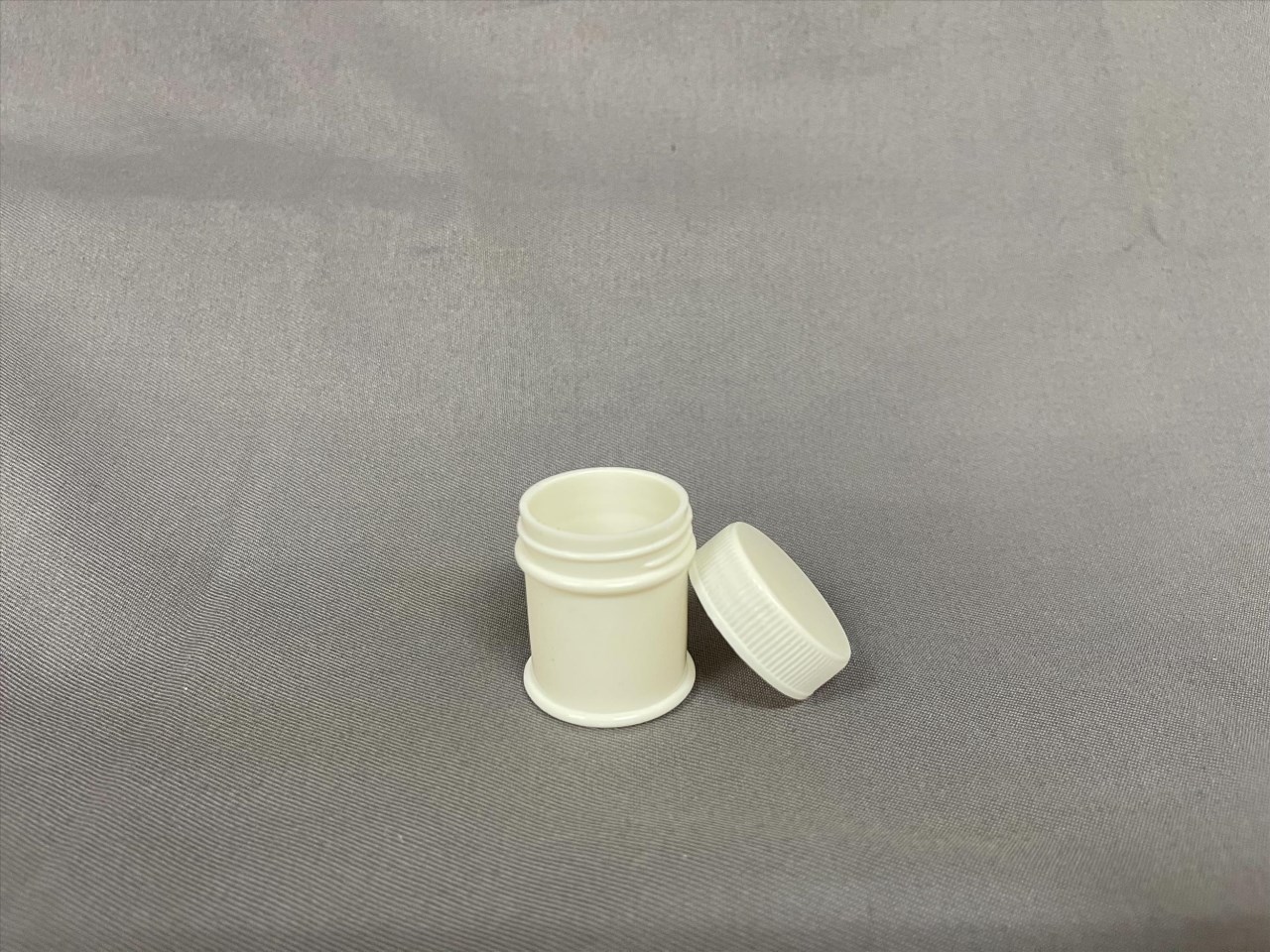 L-17藥膏盒20G  